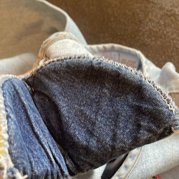 Fits 2-A”T” Boca Raton denim blouse with hot air balloon’s size medium - Picture 10 of 11